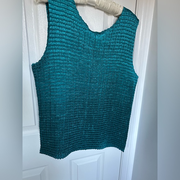 Teal sleeveless blouse - Picture 2 of 5